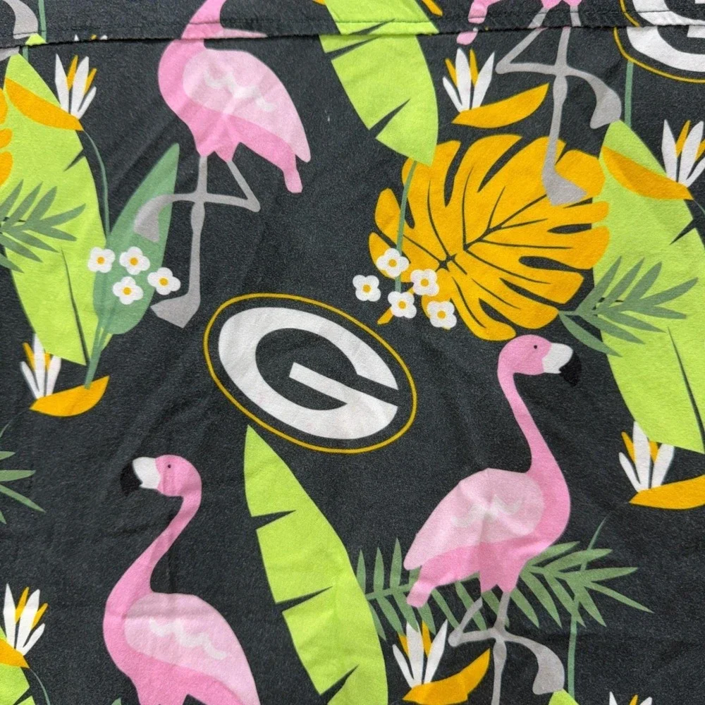 NFL Green Bay Packers Mens Large Flamingo Tropical Viscose Button Up Shirt Black